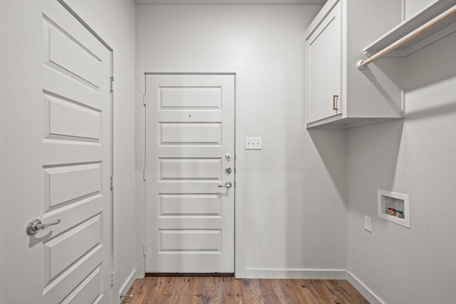 Building Photo - 4104 Trenton Ave