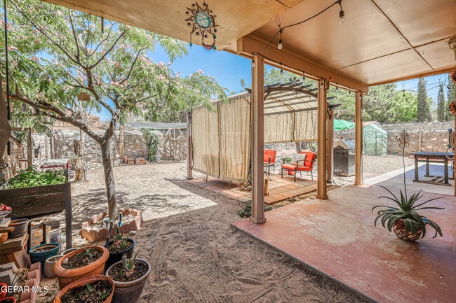 Building Photo - 7333 Golden Hawk Dr