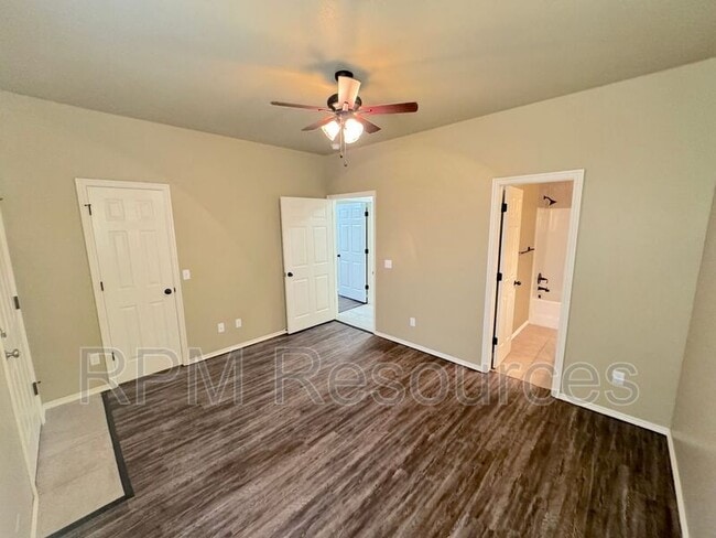 Building Photo - 175 Bison Ct Way