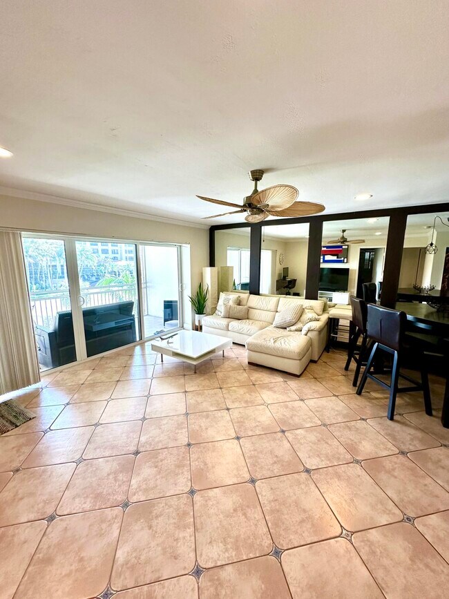 Building Photo - 2501 S Ocean Blvd