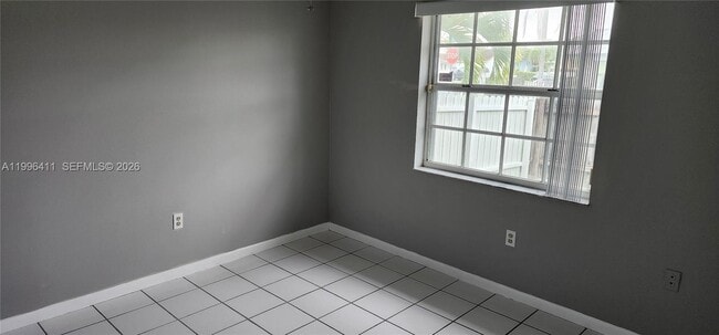 Building Photo - 4725 SW 143rd Ave