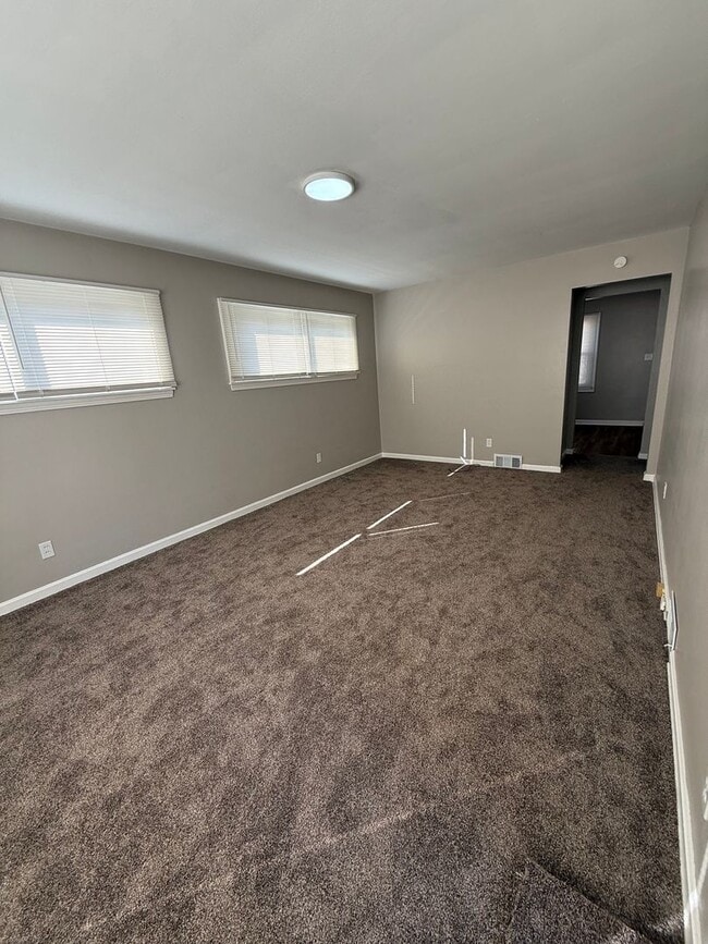 Building Photo - Completely remodeled 3 Bedroom Ranch Home for Rent