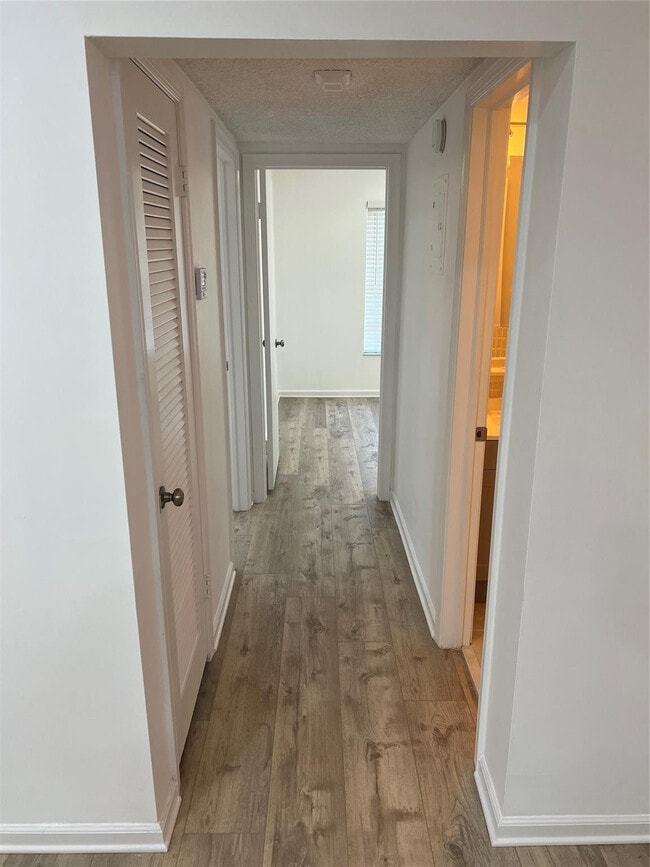 Building Photo - 2260 NE 67th St