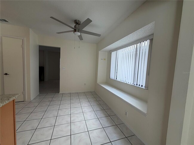 Building Photo - 537 Starstone Dr