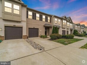 Building Photo - 3632 Chippendale Cir