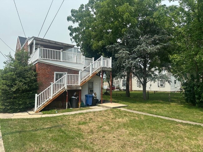 Building Photo - 800 Tuckerton Ave
