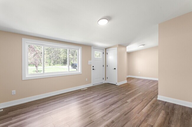 Building Photo - 4567 S Wozniak Rd