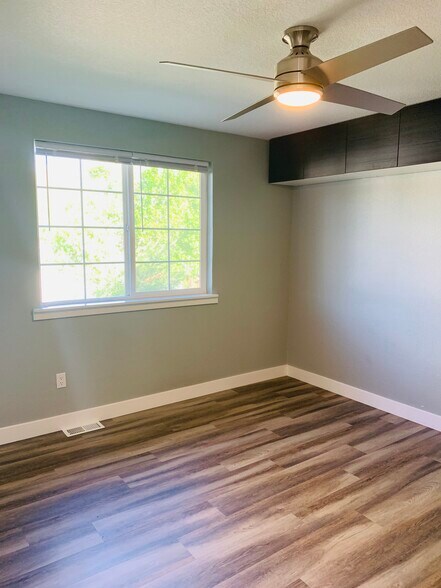 Building Photo - 7278 Urban Dr