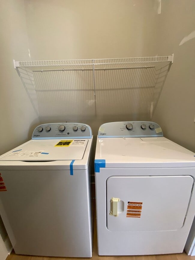 Building Photo - 255 Bailey St