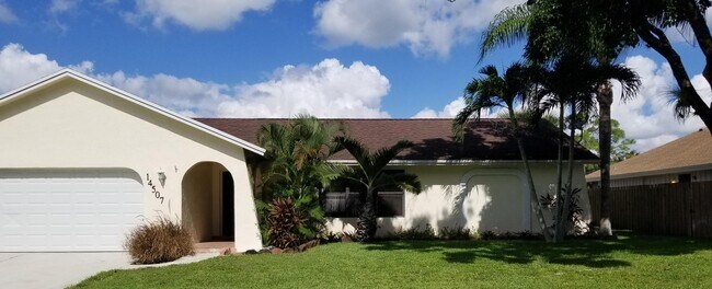 Building Photo - 14507 Larkspur Ln