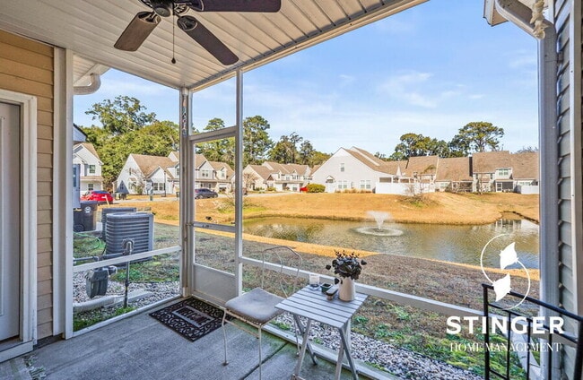 Building Photo - 332 Dante Cir