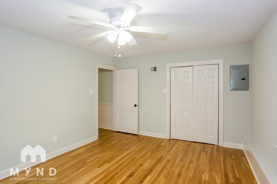 Building Photo - 128 Brierwood Rd