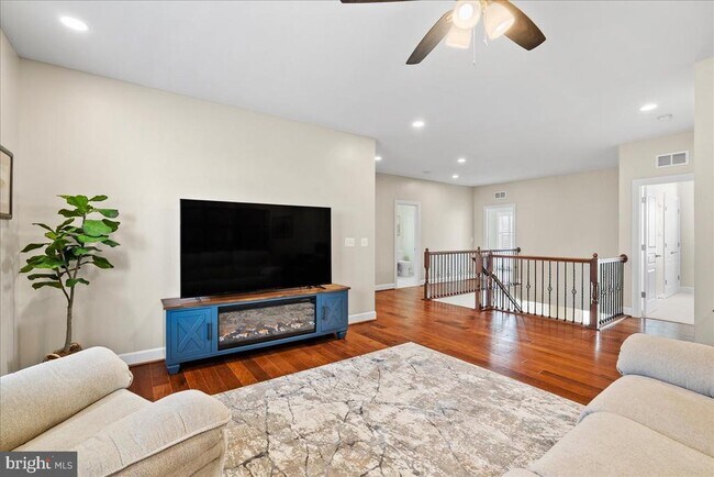 Building Photo - 15716 Rachel Pl