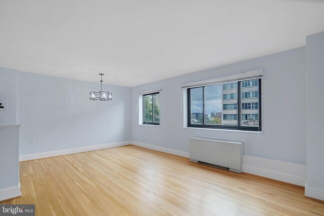 Building Photo - 1200 S Arlington Ridge Rd