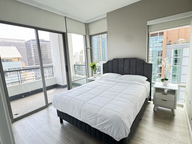 Building Photo - 1470 State St