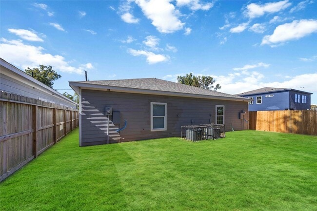 Building Photo - 2708 Sam Wilson St