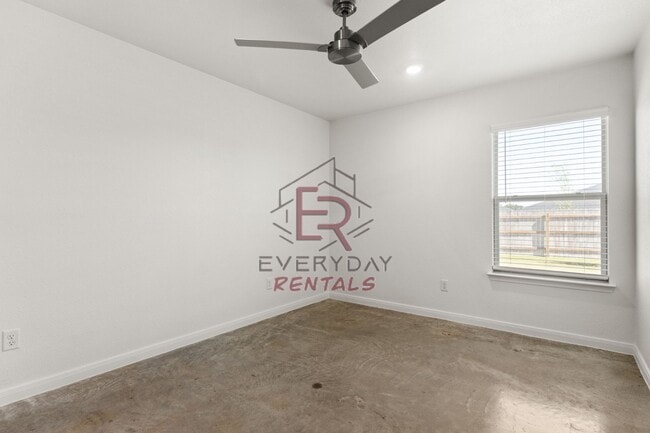 Building Photo - 912 Cherry Laurel Ln