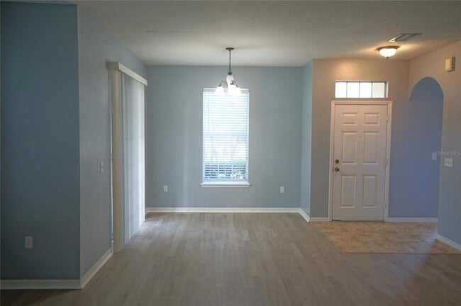 Building Photo - 6760 Eagle Feather Dr