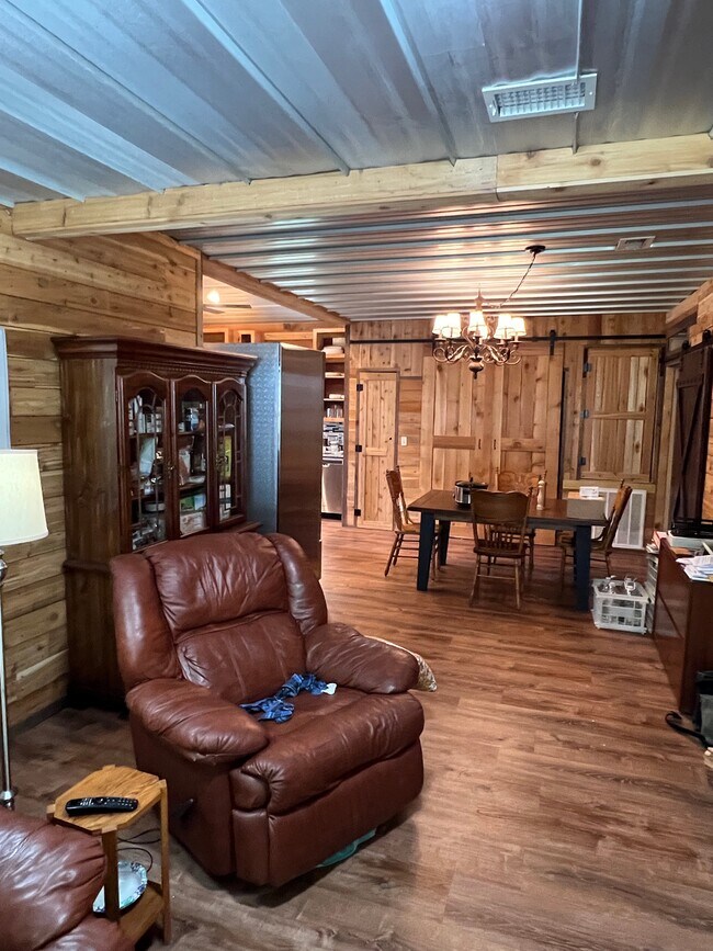 Living area - 5637 FM 813