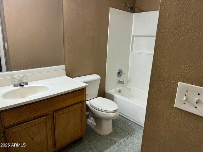 Building Photo - 1424 N 53rd Ave