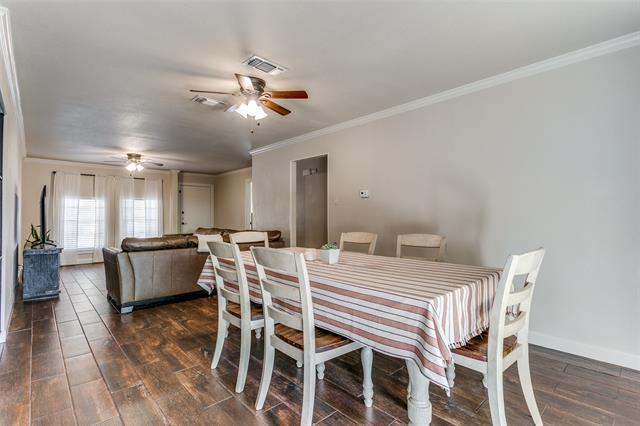 Building Photo - 1017 Meadowbrook Dr
