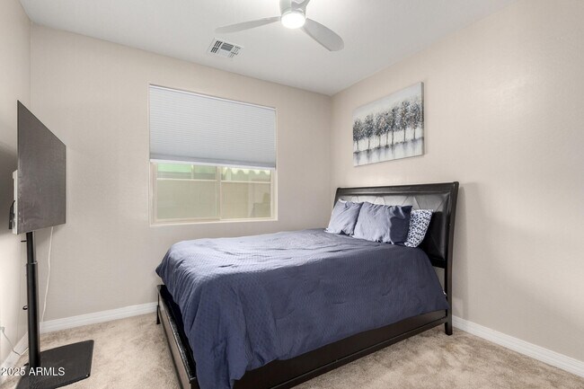 Building Photo - 10029 E Tahoe Ave