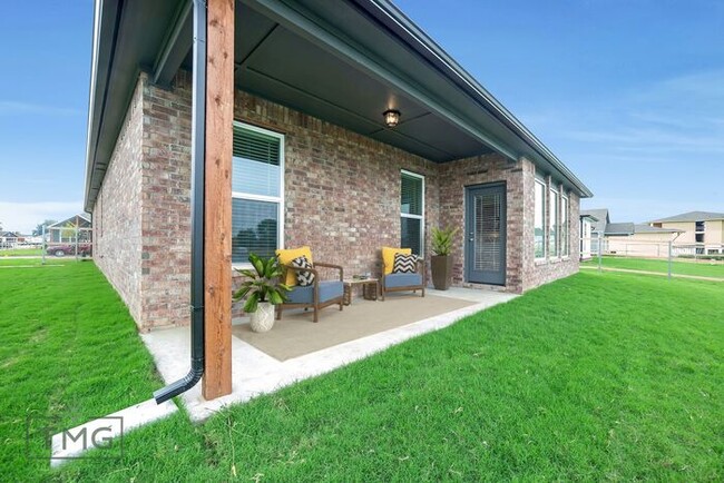 Building Photo - New Listing! Enclave at Parker Village!
