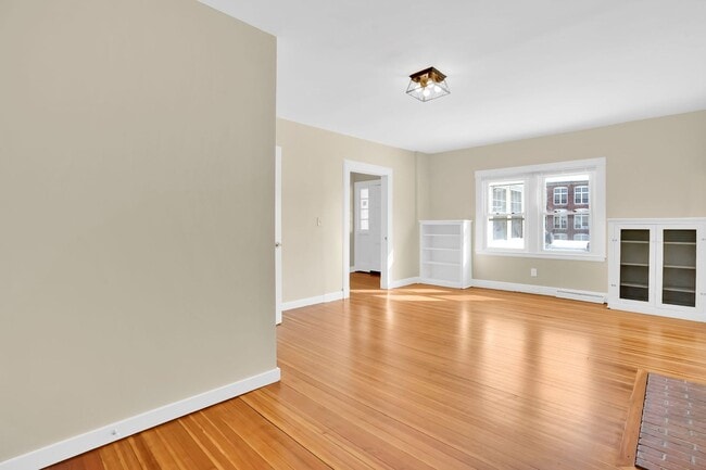 Building Photo - 157-159 Pleasant Street