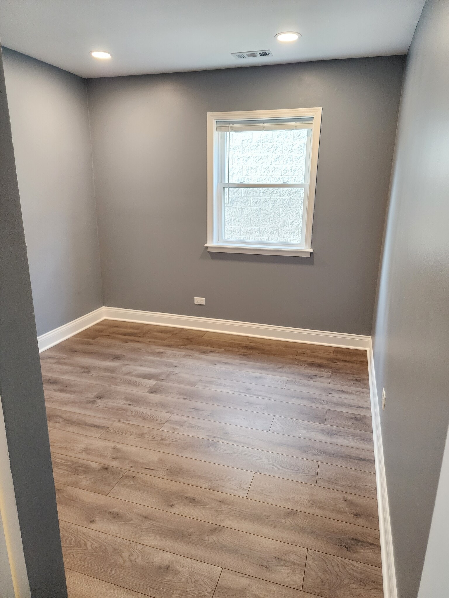 Bedroom - 5911 S Indiana Ave