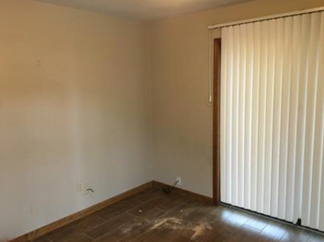 Building Photo - 1000 Sybil Dr