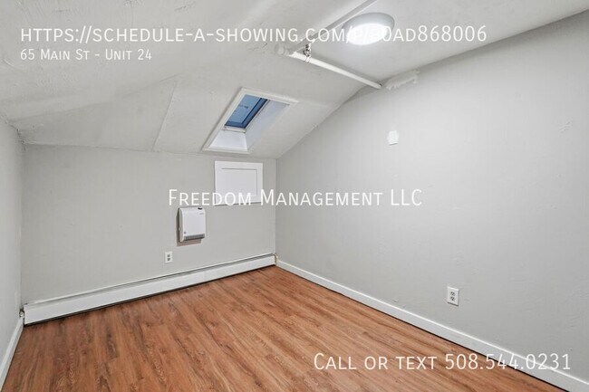 Building Photo - 65 Main St