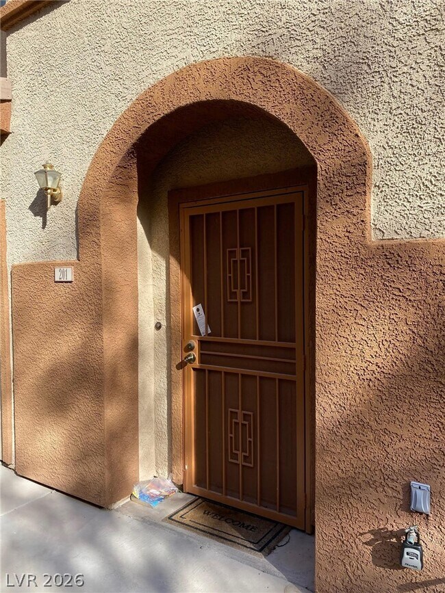 Building Photo - 3935 Palm Beach St