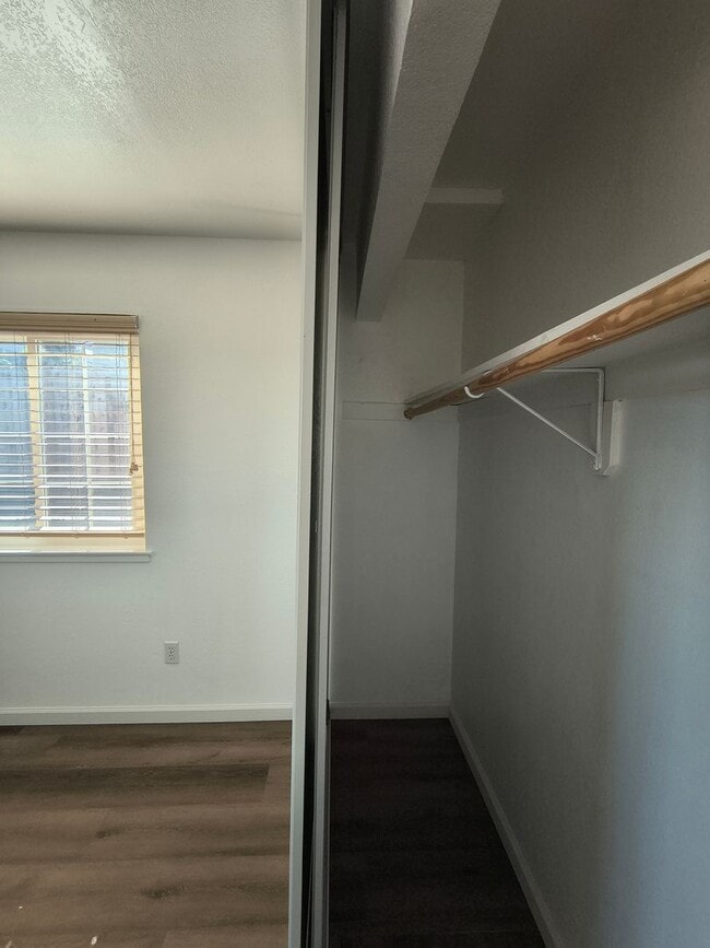 Building Photo - Beautiful and Spacious Two Story 4 Bed/3 Bath Home For Rent In Hercules!!!