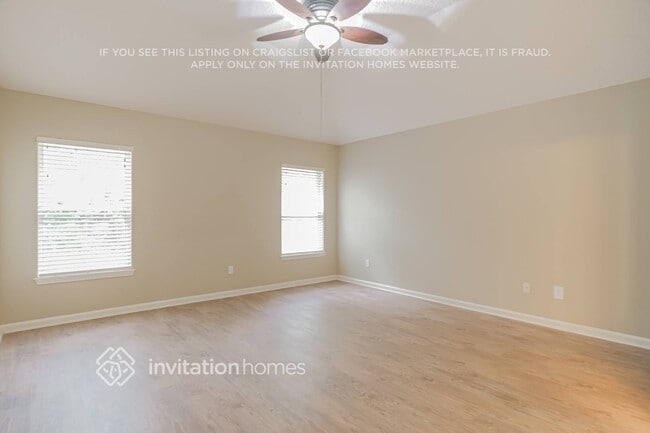 Building Photo - 744 S Heritage Creek Way