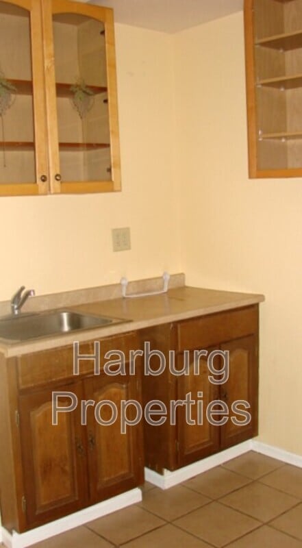Building Photo - 1717 1/2 Baseline Rd