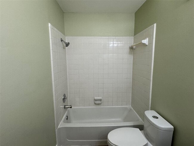 Building Photo - 6500 Harbor Town Dr