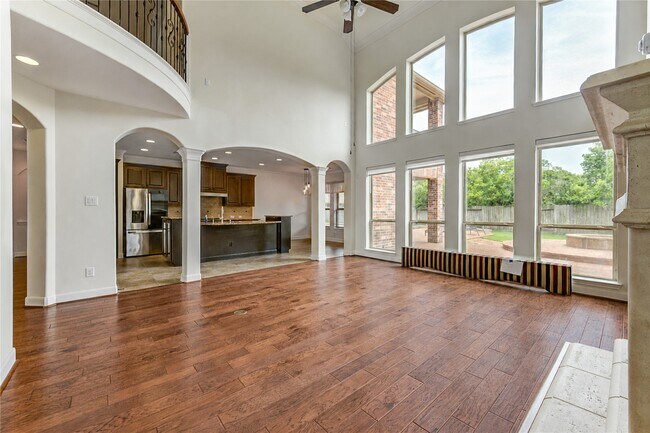 Building Photo - 1335 Altavilla Ln