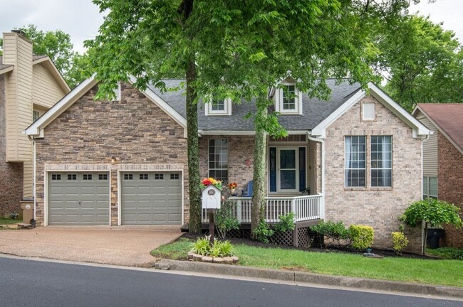 Building Photo - 5893 Woodlands Ave