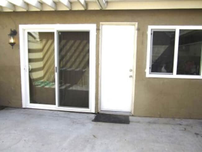 Building Photo - La Mesa "Near SDSU" Spacious 2BR/2BA Condo...