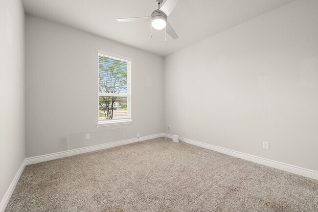 Building Photo - 31214 Raleigh Creek Dr