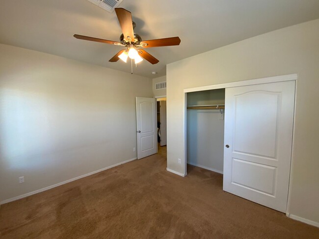 Building Photo - 4 Bedroom Home Available in Juan Tabo Hills!