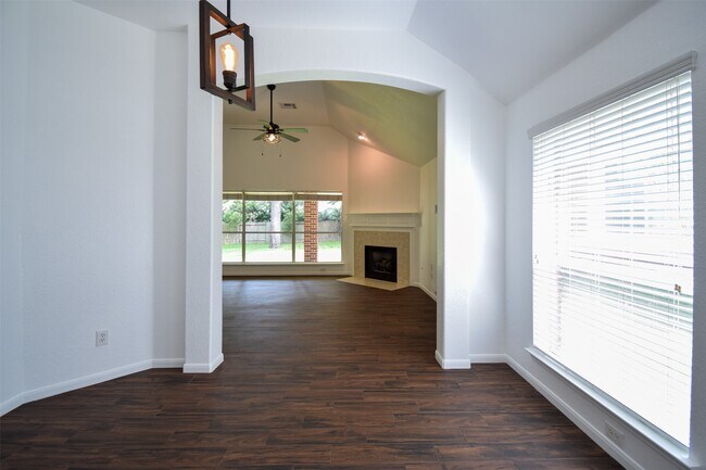 Building Photo - 34 S Rambling Ridge Pl