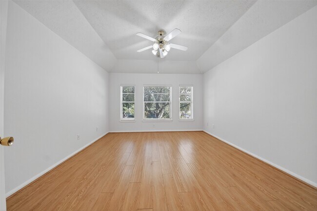 Building Photo - 7907 Swan Hollow Ct