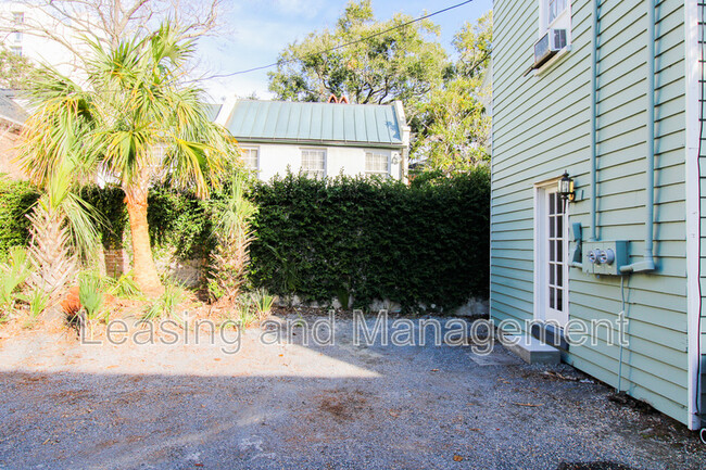 Building Photo - 27 Archdale St