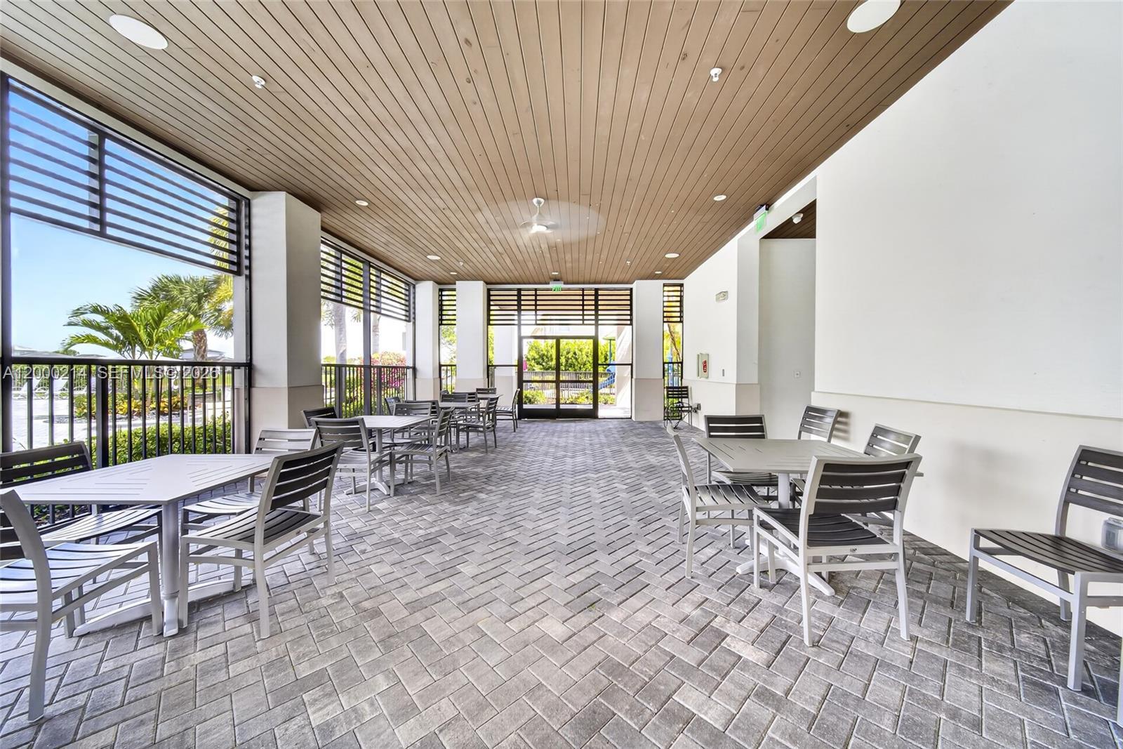 Building Photo - 4349 Veleiros Ave