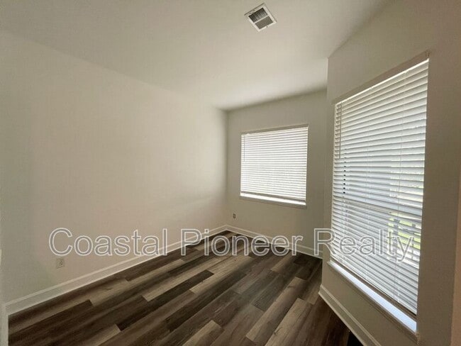 Building Photo - 614 Seascape Wy