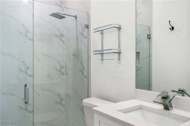 Building Photo - 331 NE 7th St