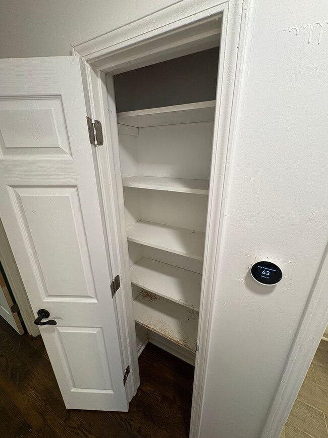 Building Photo - 3 Bed / 2.5 Bath Home on a Corner Lot – Bright, Updated, and Move-In Ready