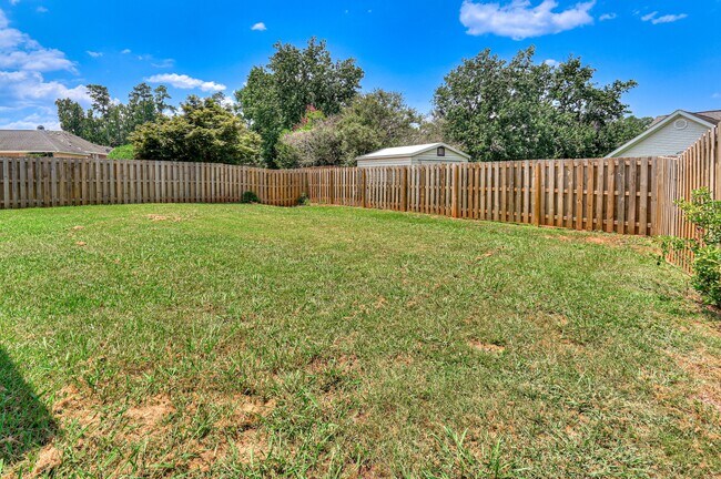 Building Photo - 208 Stonington Dr