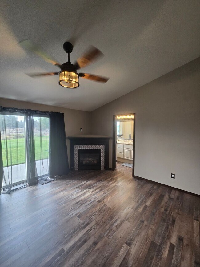 Building Photo - 6762 NW Larch Dr